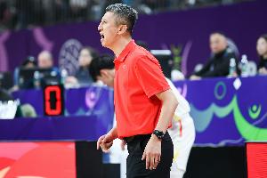 中国男篮仅12名球员赴韩,其余球员留在北京训练