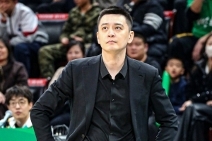 杨鸣称教练属弱势群体,职业队主教练及国家队教练权力有限